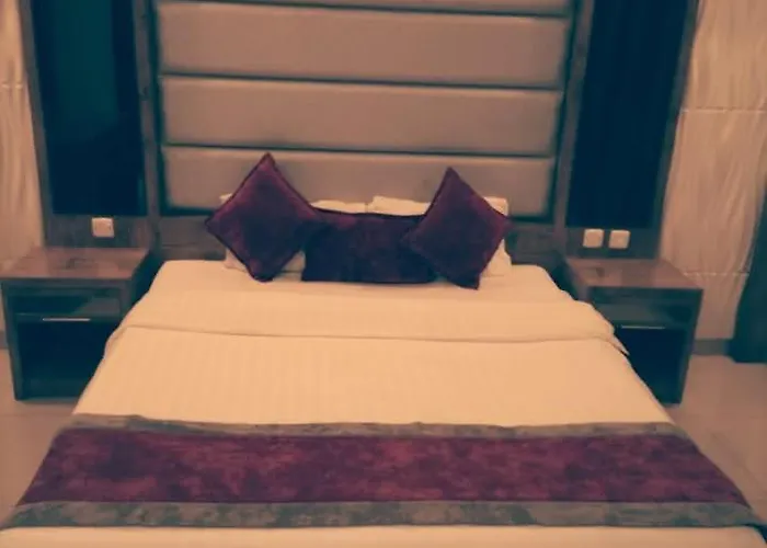 Aram Room
