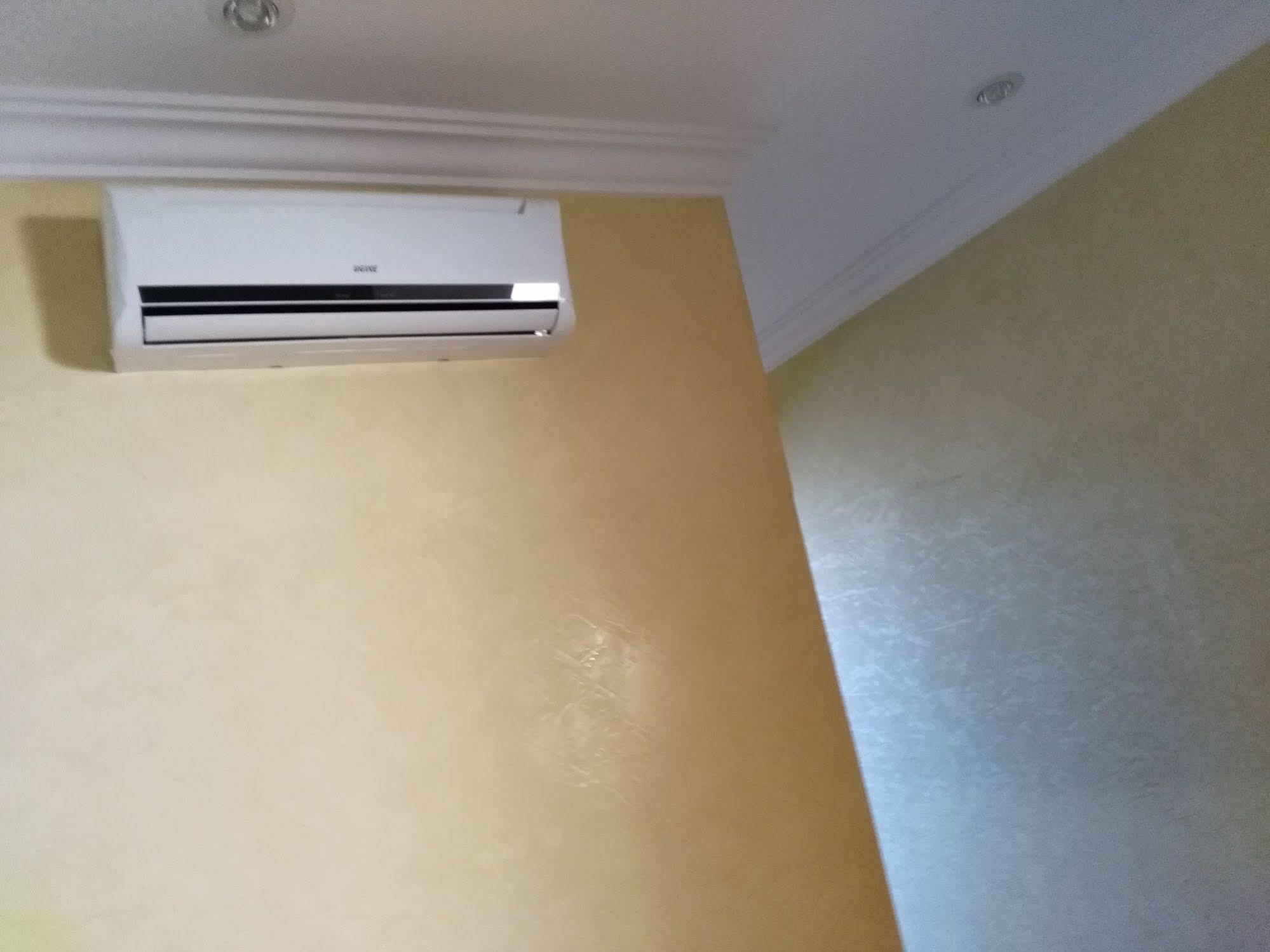 Aram Hotel 3*
